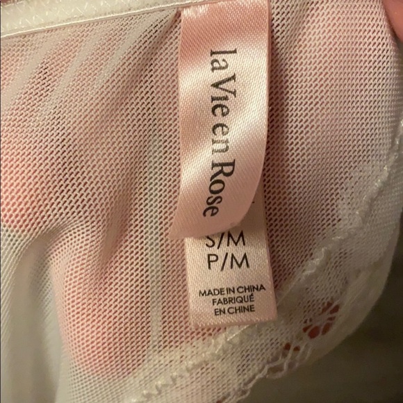 White lace bodysuit - Picture 3 of 3